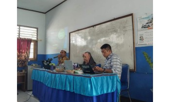 RAPAT DINAS EVALUASI BULANAN SMPN 7 IT DOMPU 